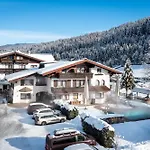 Hotel Bergzeit